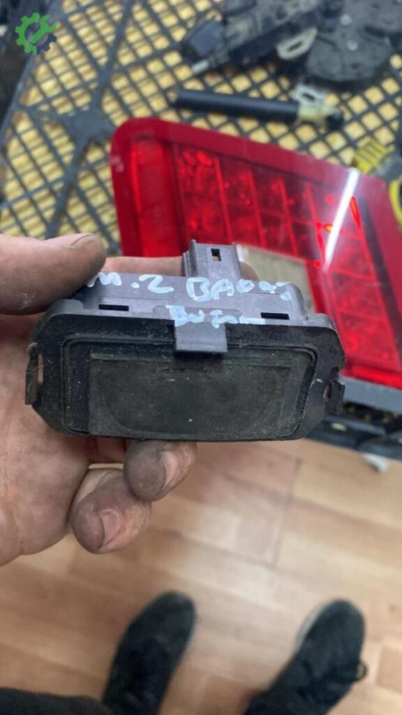 Renault Megane Bagaj çıkma parça