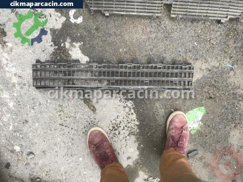 Renault Megane Tampon Izgarası çıkma parça