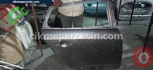 Renault Megane Sağ Arka Kapı çıkma parça