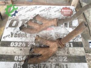 MERCEDES 110 MOTOR BENZİNLİ EGSOZ MANİFOLDU