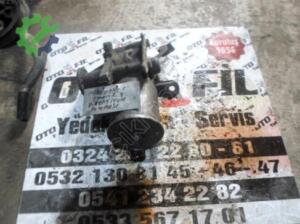 MERCEDES 111 MOTOR DİREKSİYON POMPA ÇIKMA