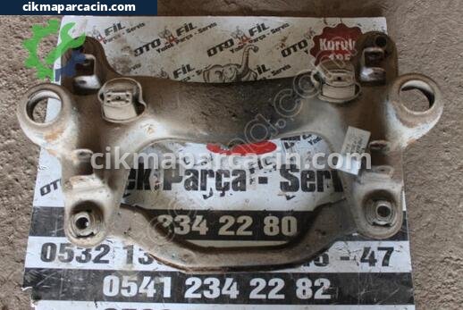 Mercedes-Benz 190 Ön Travers çıkma parça