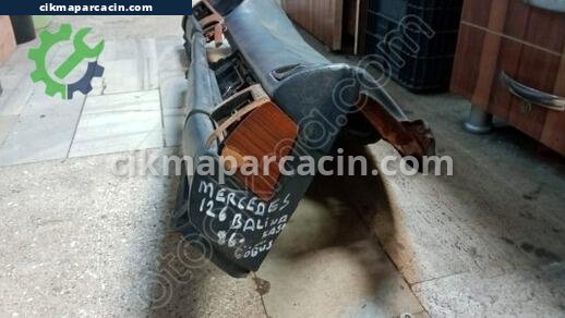 Mercedes-Benz C Serisi Göğüs çıkma parça