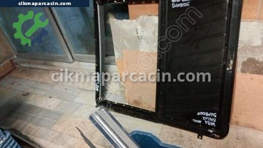 Mercedes-Benz C Serisi Sunroof çıkma parça