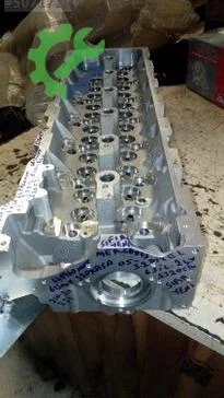 Mercedes-Benz 220 Silindir Kapağı 210-211-221-220 çıkma parça