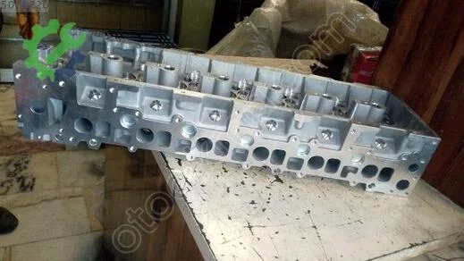 Mercedes-Benz 220 Silindir Kapağı 210-211-221-220 çıkma parça