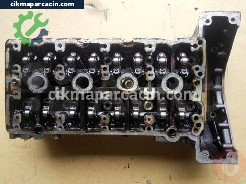 Mercedes-Benz C180 Silindir Kapağı çıkma parça