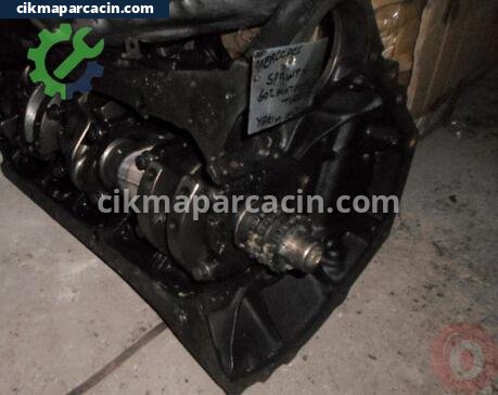 Mercedes-Benz Sprinter Yarım Motor çıkma parça