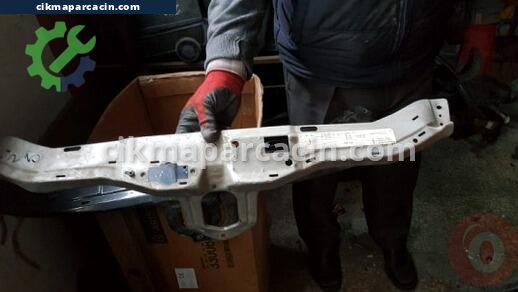 Mercedes-Benz E Serisi Ön Panel çıkma parça