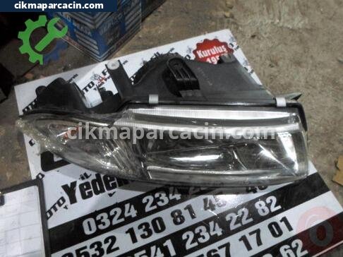 Mitsubishi Carisma Sağ Ön Far çıkma parça