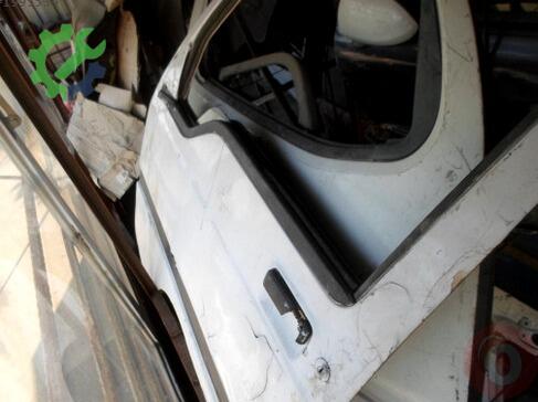 Mitsubishi L200 Sol Ön Kapı çıkma parça