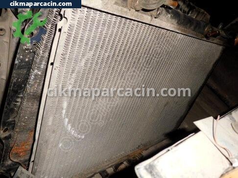 Mitsubishi Carisma Su Radyatörü çıkma parça