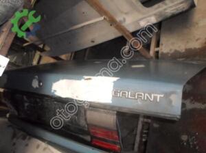 MİTSUBUSHİ GALANT 1988 MODEL MAVİ RENK BAGAJ KAPAK