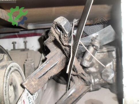 Mitsubishi Galant Bağlantı Braketi çıkma parça