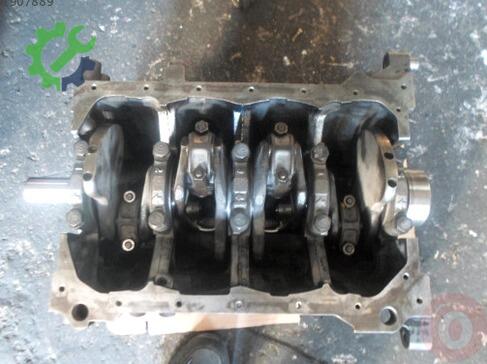 Mitsubishi Galant Yarım Motor çıkma parça
