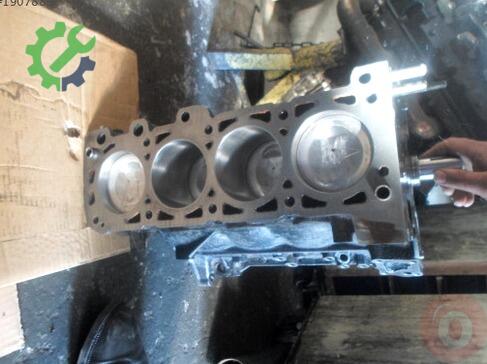 Mitsubishi Galant Yarım Motor çıkma parça