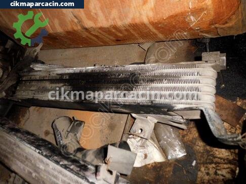 Mitsubishi L300 Yağ Soğutucu çıkma parça