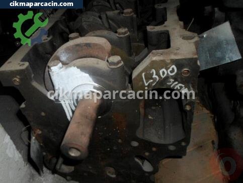 Mitsubishi L300 Yarım Motor çıkma parça