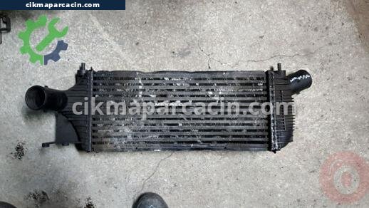 Nissan Navara Intercooler Radyatörü çıkma parça