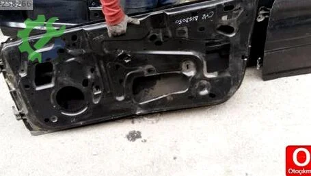 Chrysler Neon Sağ Kapı çıkma parça