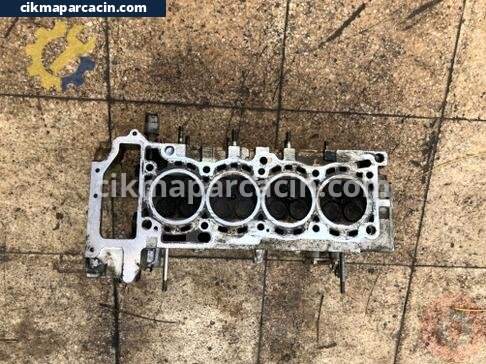 Nissan Almera Silindir Kapağı çıkma parça