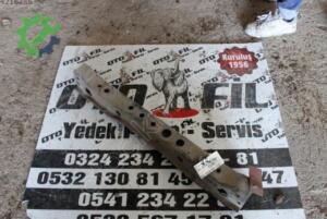 NİSSAN D21 PİKAP 2003 TD25 ALT ŞASE TRAVERSİ