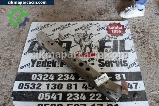 Nissan Pick-up Travers çıkma parça
