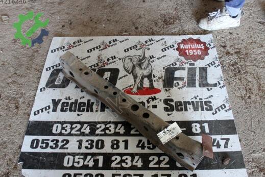 Nissan Pick-up Travers çıkma parça