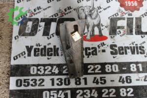 NİSSAN D21 PİKAP ŞASE TRAVERSİ