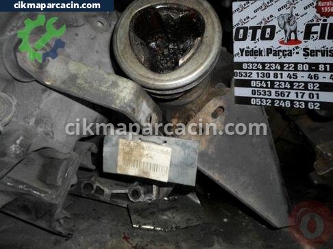 Nissan Pick-up Şanzıman çıkma parça