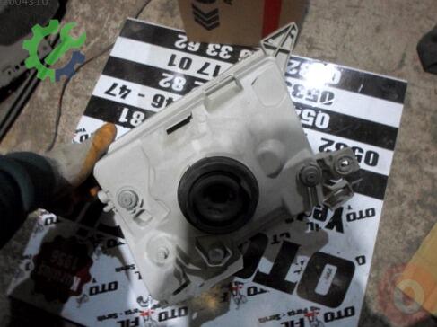 Nissan Skystar Sağ Ön Far çıkma parça
