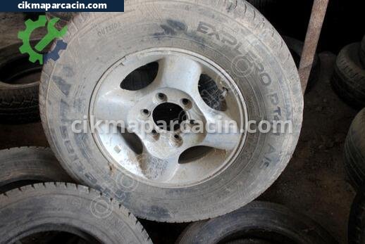 Nissan Skystar Jant & Lastik Takımı çıkma parça