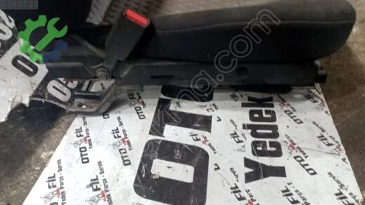Nissan Skystar Ön Koltuk çıkma parça