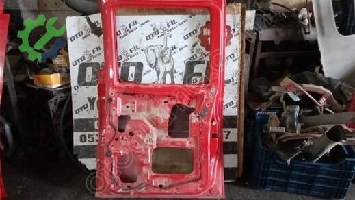 Nissan Skystar Sağ Arka Kapı çıkma parça