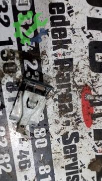 Nissan Skystar Kaput Açma Kolu çıkma parça