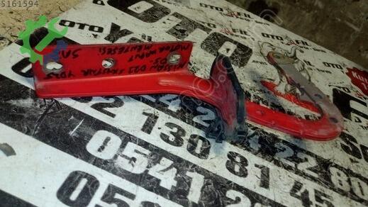 Nissan Skystar Kaput Menteşesi çıkma parça