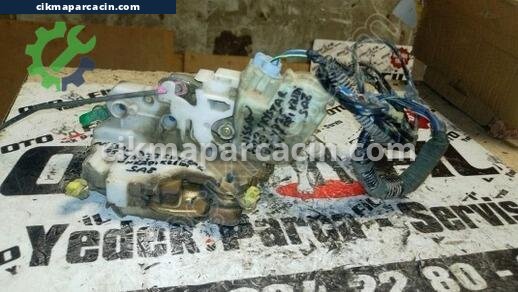 Nissan Skystar Sağ Ön Kapı Kilidi çıkma parça