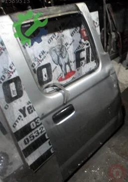 Nissan Skystar Sağ Arka Kapı çıkma parça