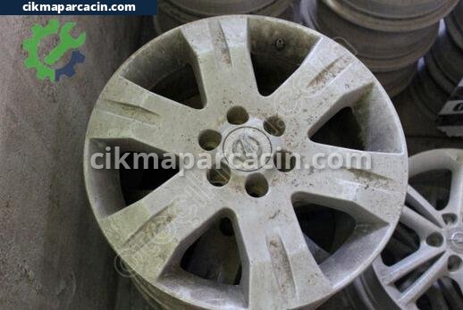 Nissan Pathfinder Jant çıkma parça
