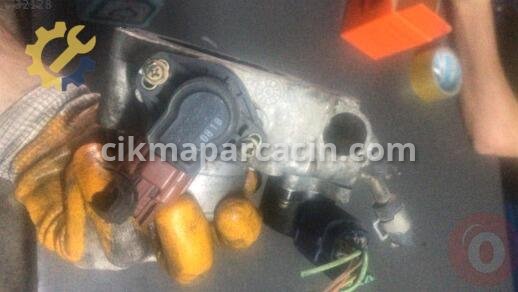 Nissan Primera Gaz Kelebeği çıkma parça