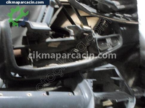 Nissan Primera Göğüs çıkma parça