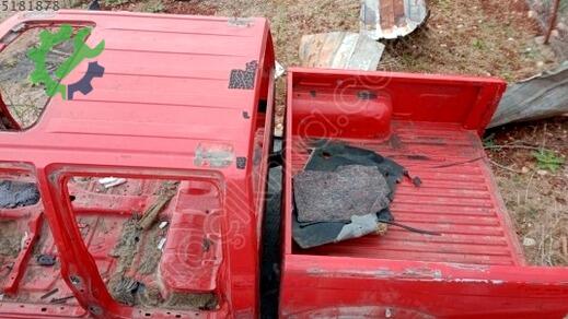 Nissan Skystar Marka Yazıları çıkma parça