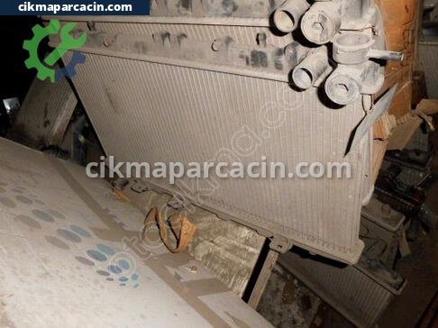 Nissan Sunny Su Radyatörü çıkma parça