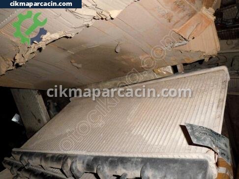 Nissan Sunny Su Radyatörü çıkma parça