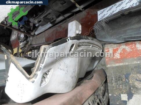 Nissan Sunny Göğüs çıkma parça