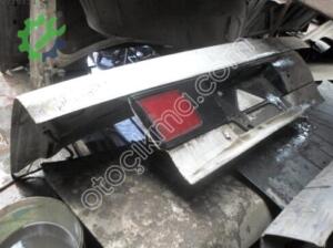 NİSSAN SUNNY BEYAZ BAGAJ KAPAK STOP ÜZERİNDE