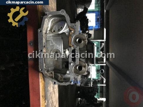 Nissan Sunny Silindir Kapağı çıkma parça