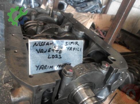 Nissan Vanetto Yarım Motor çıkma parça