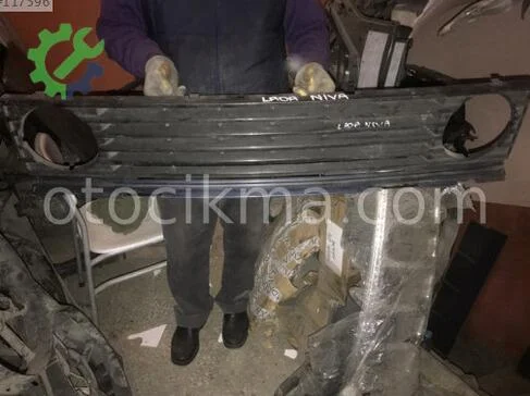 Lada Niva Panjur çıkma parça