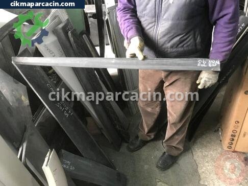 Nissan Note Kapı Çıtası çıkma parça